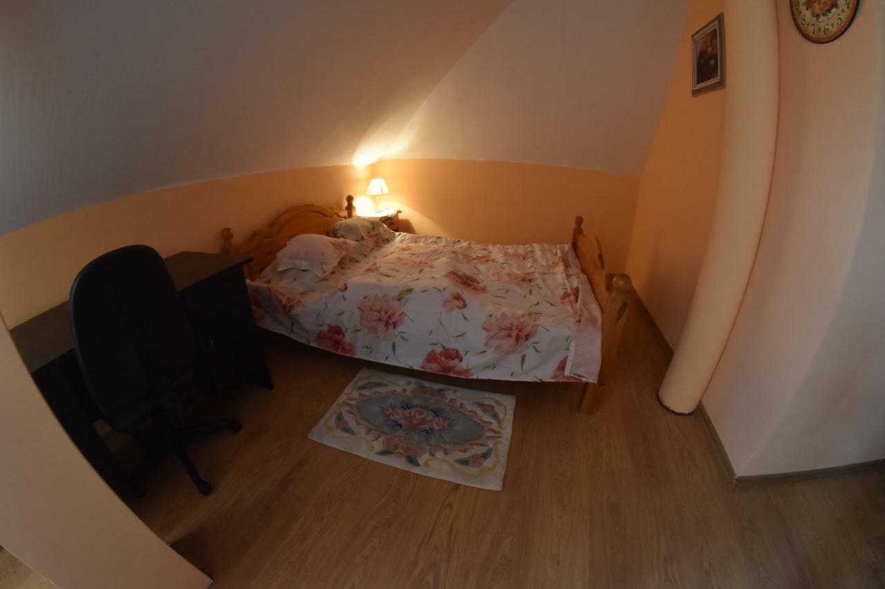 Comfortable House With Garden Manki ภายนอก รูปภาพ